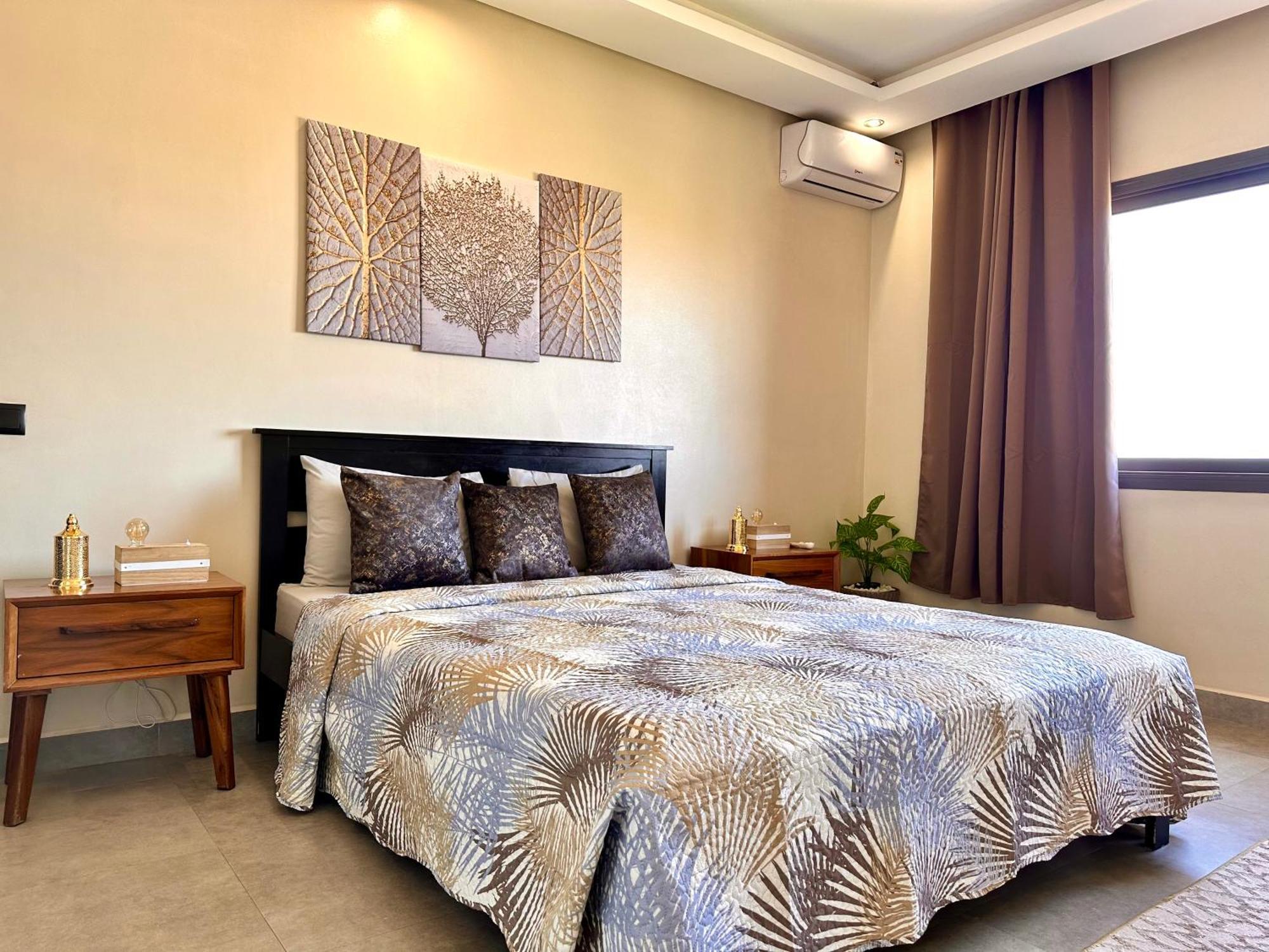 Moderne, Lumineux & Spacieux Avec Balcon -Central -Wifi-Smart Tv-Clim Marakeş Dış mekan fotoğraf